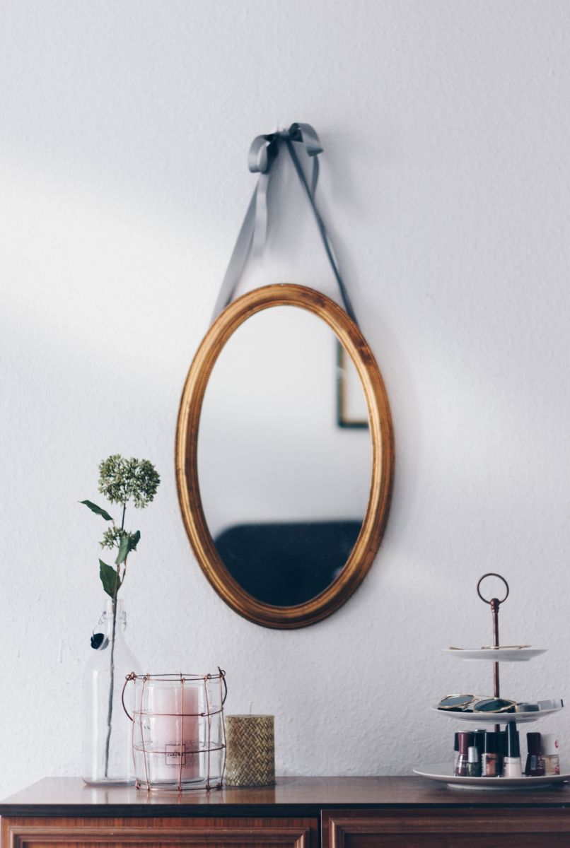 Jazz up any short let apartment with a hand-made mirror. 