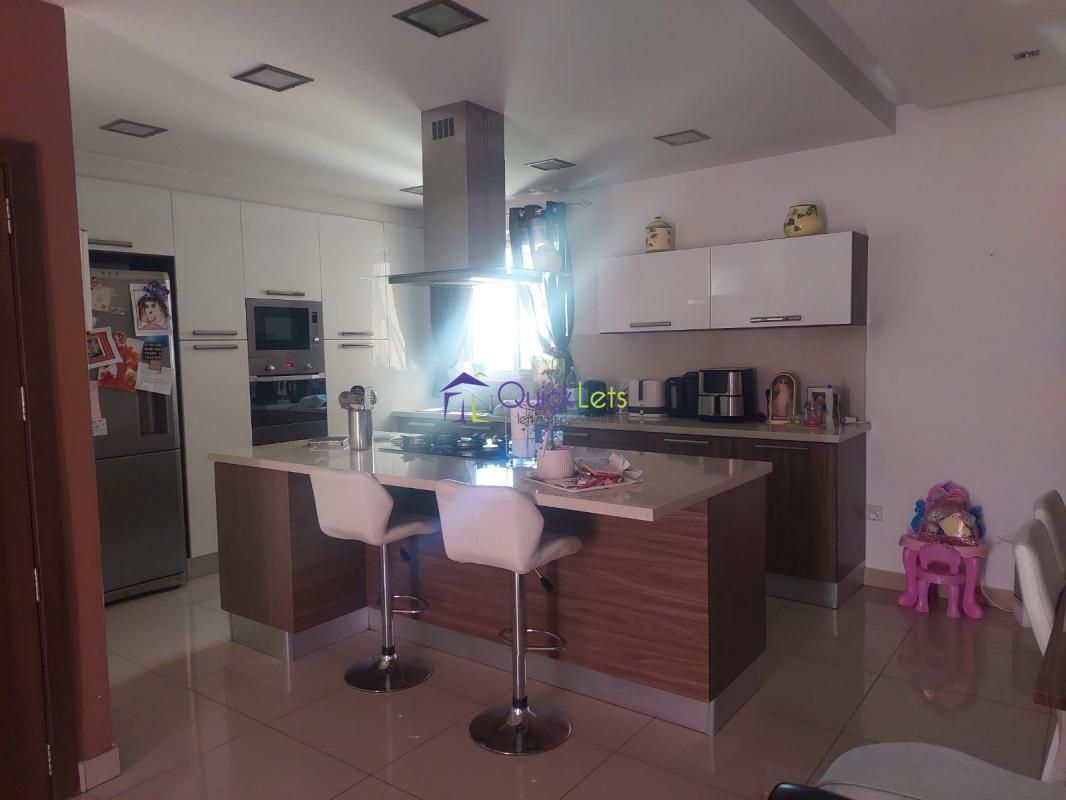 Apartments in Mosta - REF 77929 - Image 1