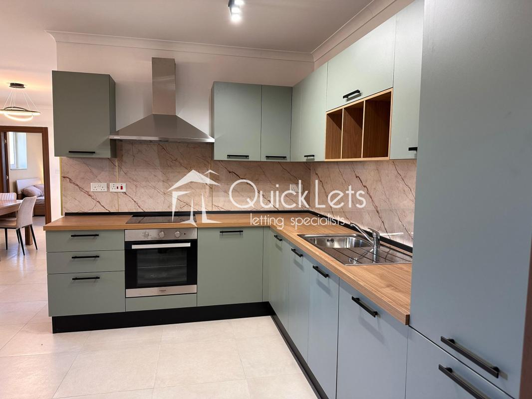 Apartment in Il-Ħamrun from Quicklets.com – €1,600