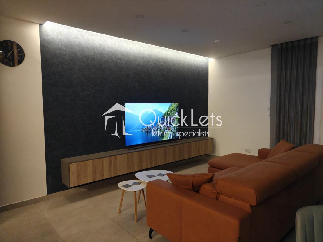 Apartment in Unknown - photo 2 of 20