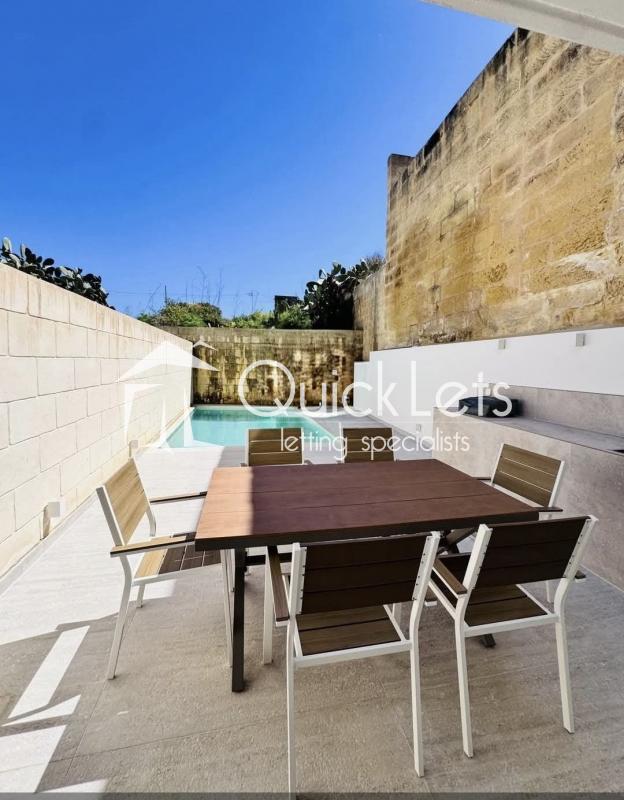 Townhouses in Gozo - Kercem - REF 88922
