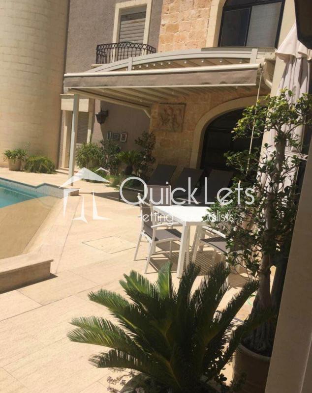 Villa to rent in Unknown - €8,000 - 1300m²