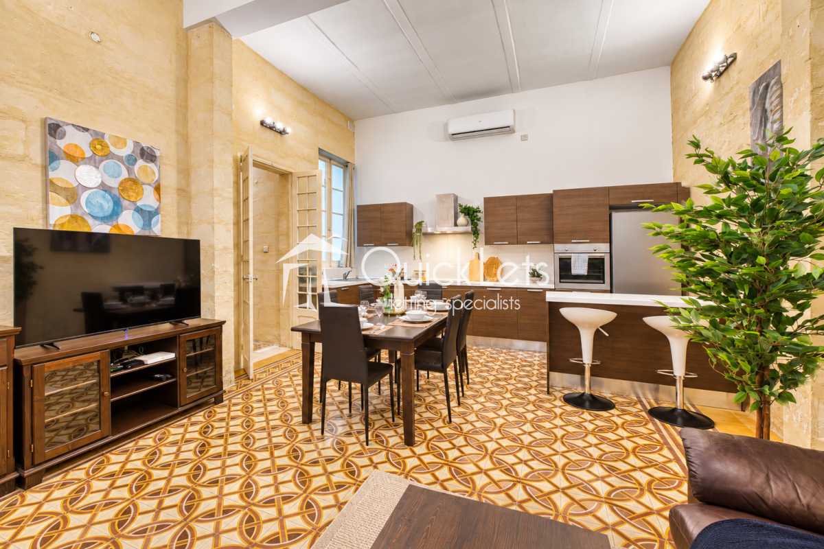 Apartment in Tas-Sliema from Quicklets.com.mt – €2,000