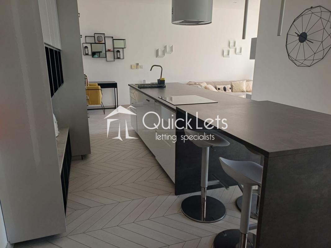 Penthouse in San Ġiljan from Quicklets.com.mt – €2,800